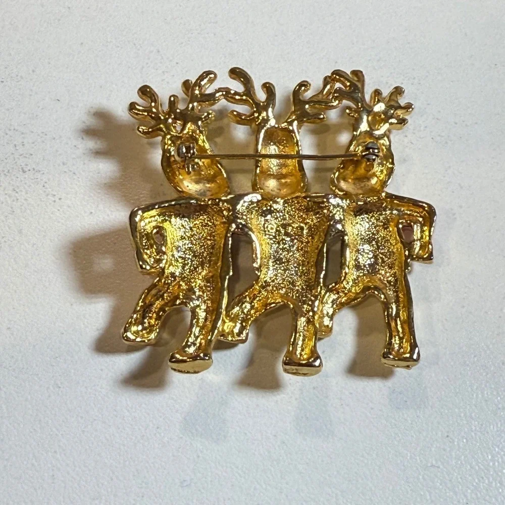 Vintage‎ Three Reindeer Christmas Holiday Pin Brooch Gold Tone Enamel Festive